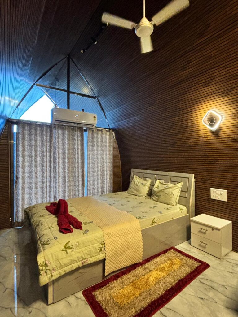 Premium couple cottage with lake sunset view Pawna Lake